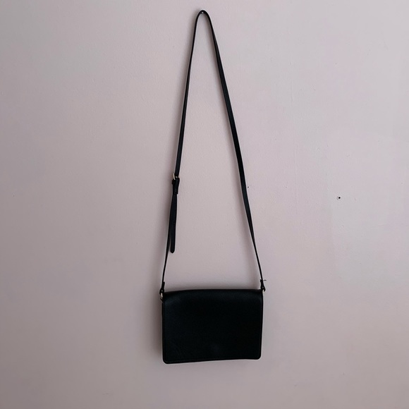H&M Handbags - H&M Black Crossbody Flap Bag